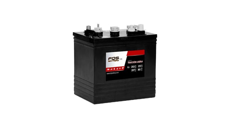 Batería FQS T-105 de la gama de Tracción Ligera de FQS Battery, con tecnología Flooded de Ácido Libre.
